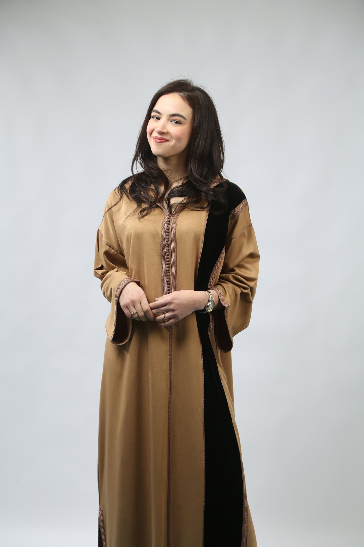 L'Essence Marocaine : La Jellaba Mekhzania entre Histoire et Modernité