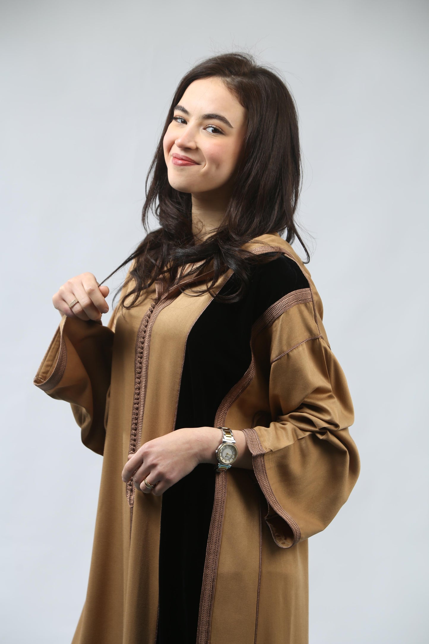 L'Essence Marocaine : La Jellaba Mekhzania entre Histoire et Modernité