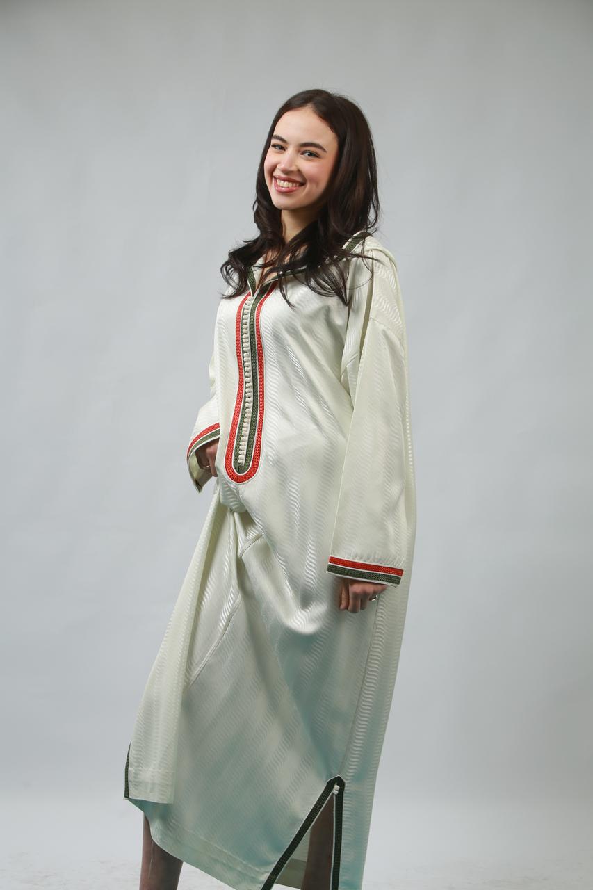 Luxe en Mouvement : Jellaba Shantung aux Détails en Orange et Kaki